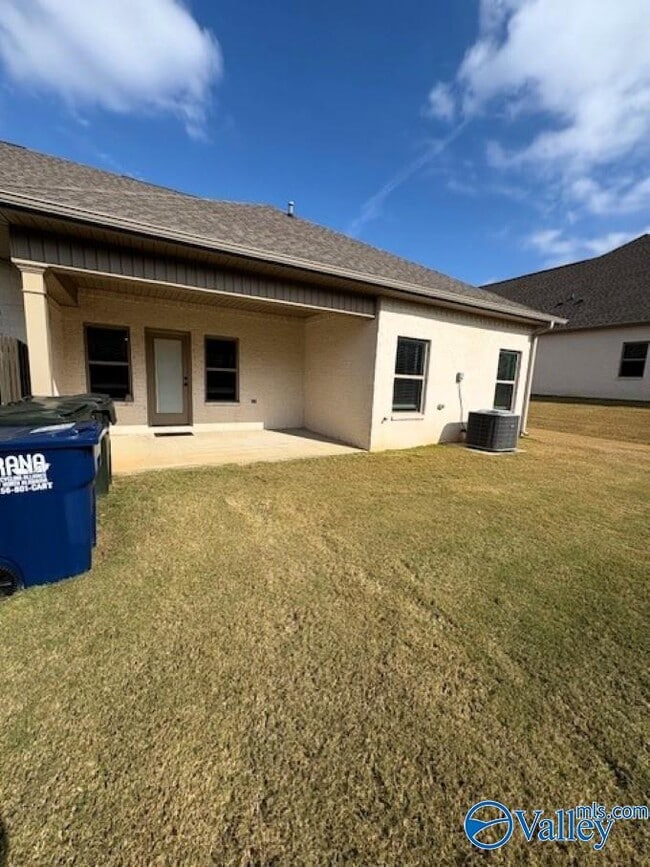 Building Photo - 106 Harvester Dr