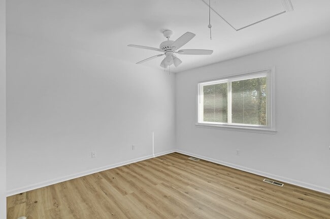 Building Photo - Call Sabrina Thomas Office at 757-767-0767...