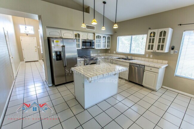 Building Photo - 1891 E Brentrup Dr