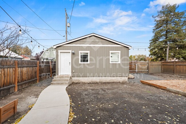 Building Photo - Bright, Charming Home with Modern Features and Exceptional Indoor–Outdoor Space Kendall Yards