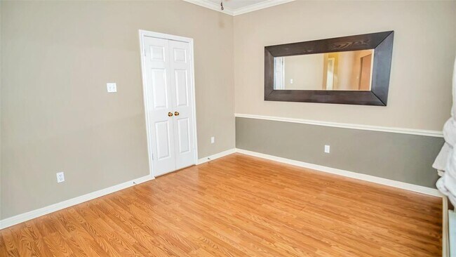 Building Photo - 2808 White Oak Ln