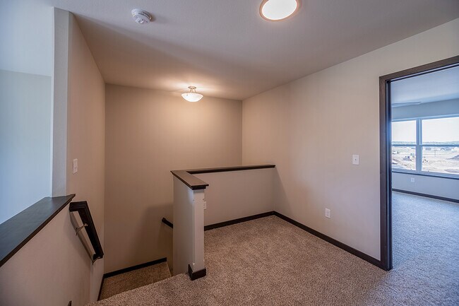 Building Photo - 3404 Green Pastures Ln