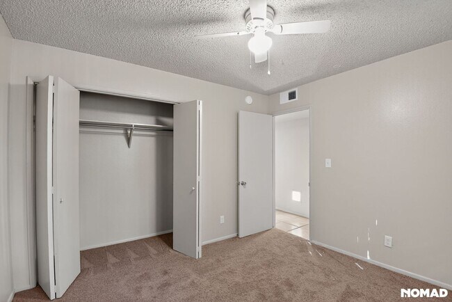 Building Photo - 6502 N 17th Ave