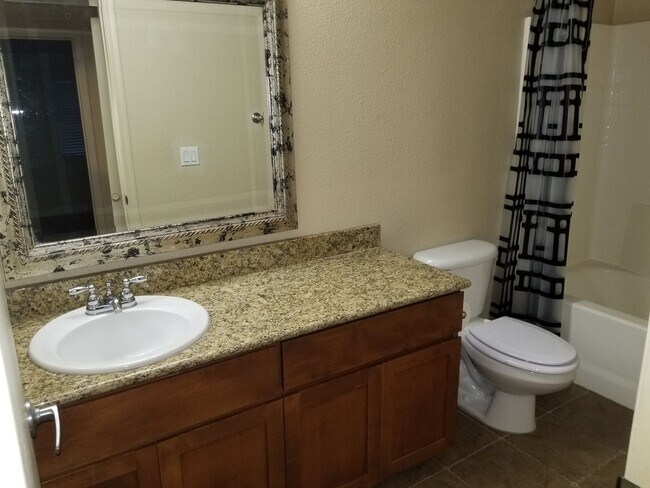 Building Photo - Upgraded West-Flagstaff Condo in the Arbors - 2 Bed, 2 Bath - NO Students & NO Pets! - Avail. NOW!!