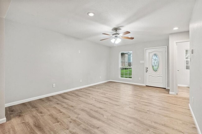 Building Photo - 12321 Ormandy St