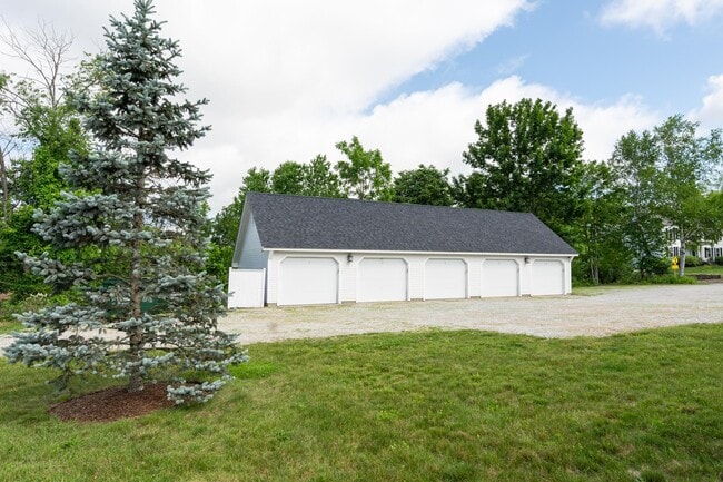 Building Photo - 26 N Main St