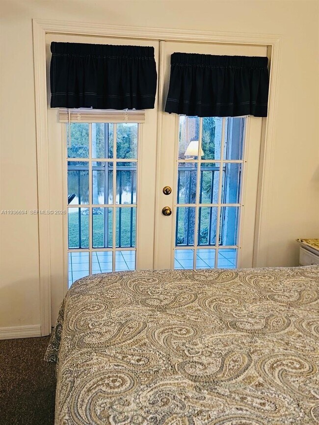 Building Photo - 1335 Mainsail Dr