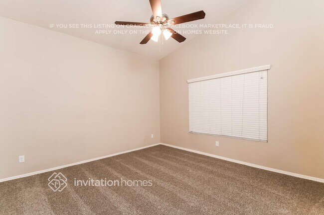 Building Photo - 10343 E Emelita Ave