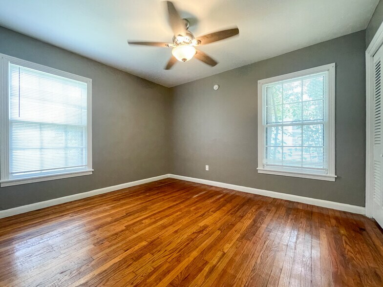 Building Photo - 1405 Guthrie Dr