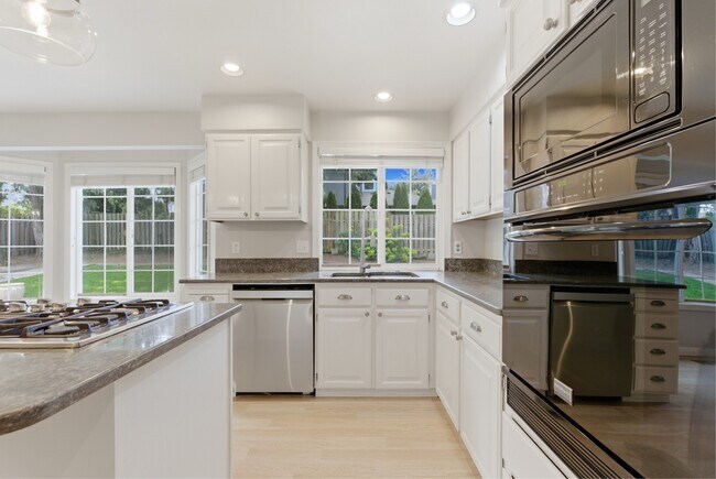 Building Photo - 13172 SW Chimney Ridge St