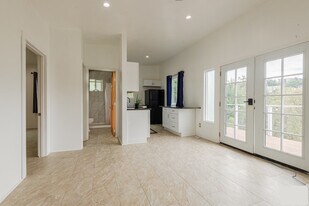 Building Photo - 3736 Buena Park Dr