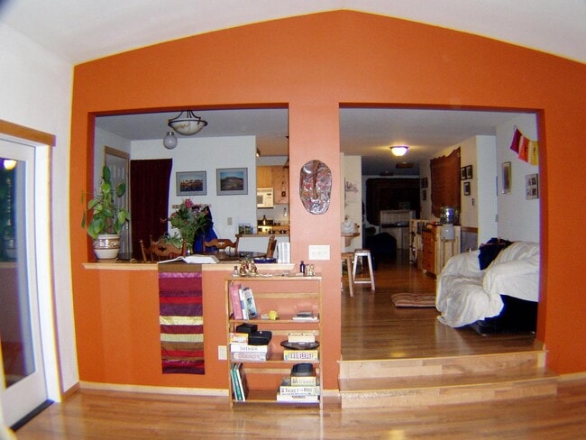 Building Photo - 2809 McKenzie Ave
