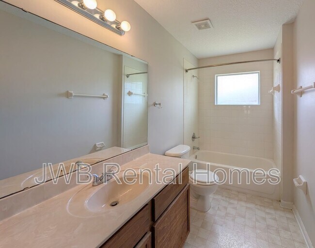 Building Photo - 463 Portobello Dr