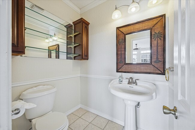 Building Photo - 22621 Bay Point Dr