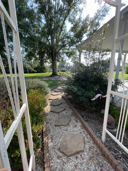 Building Photo - 133 Dalton Ln