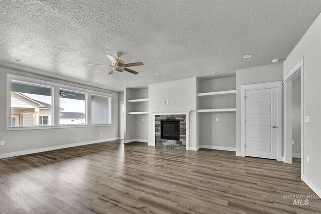 Building Photo - Immaculate Single-Level Home w/3-Car Garage