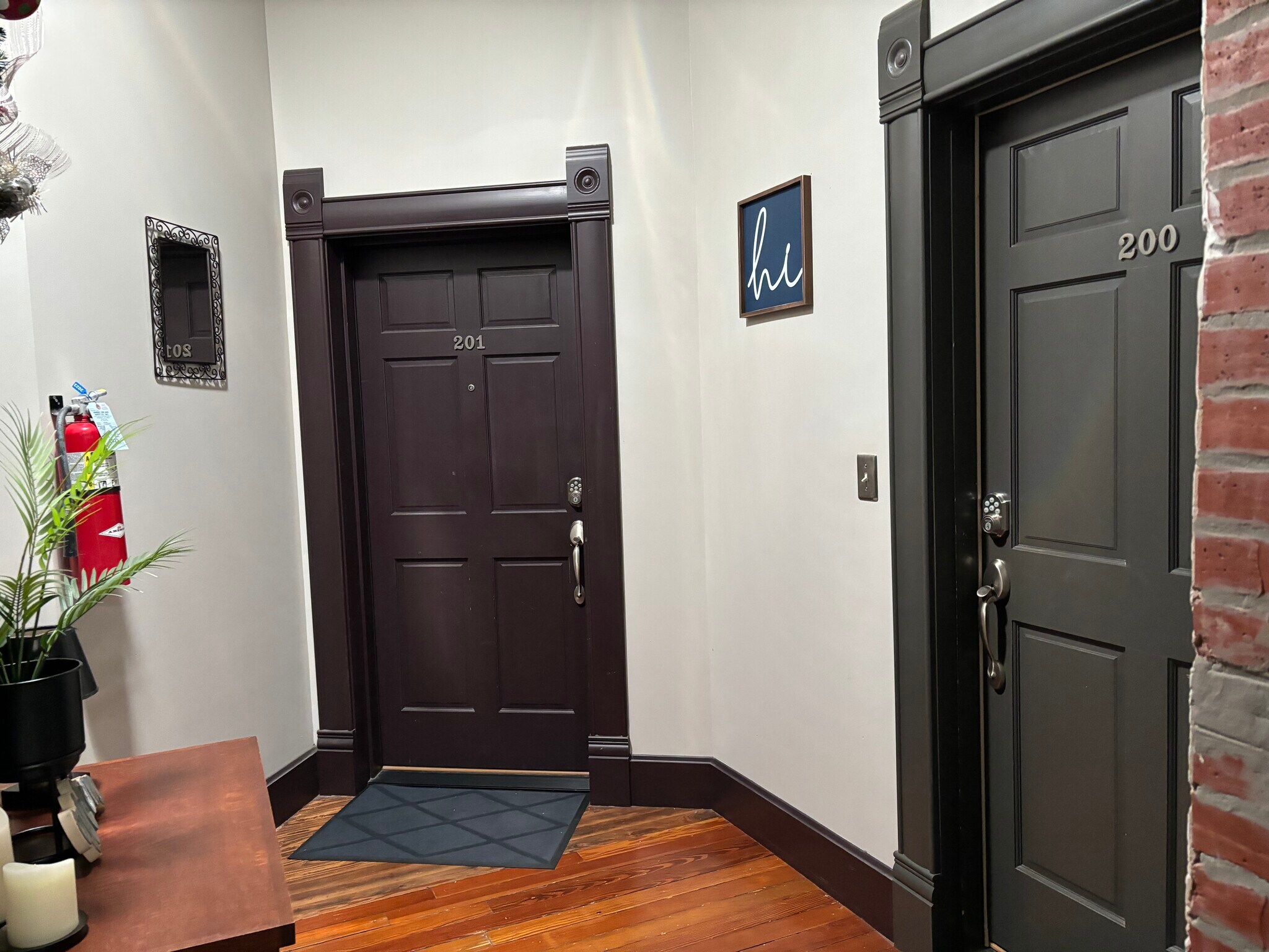Manager's loft on L. Loft 200 on R. - 225 E Blaine Ln