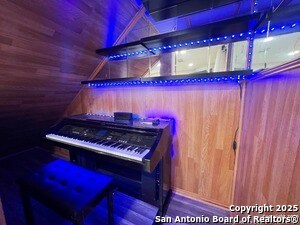 Building Photo - 10214 Sandbrook Hill