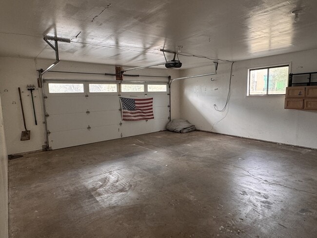 Building Photo - 17554 Patricia Way