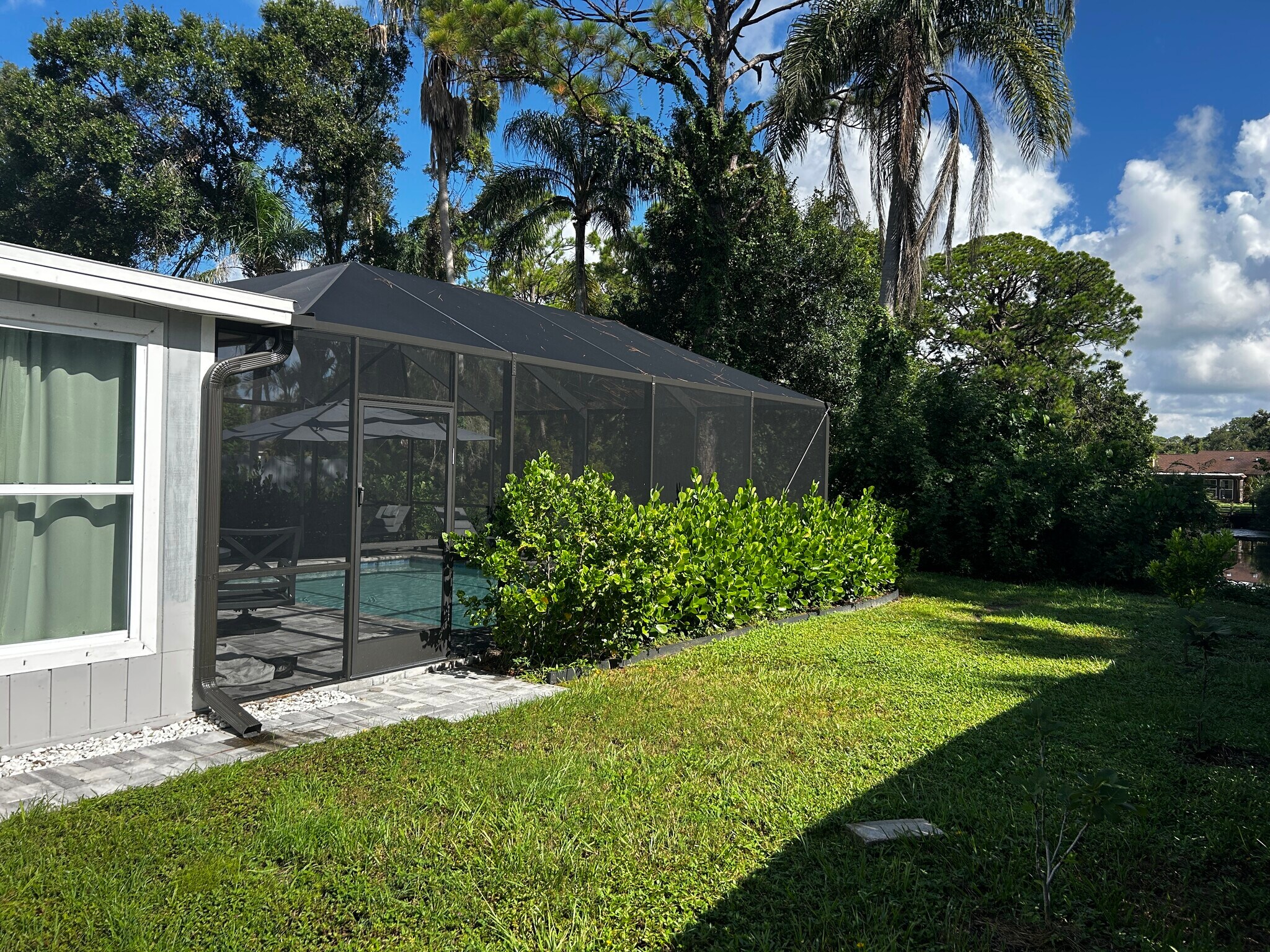 Building Photo - 3024 Woodpine Cir