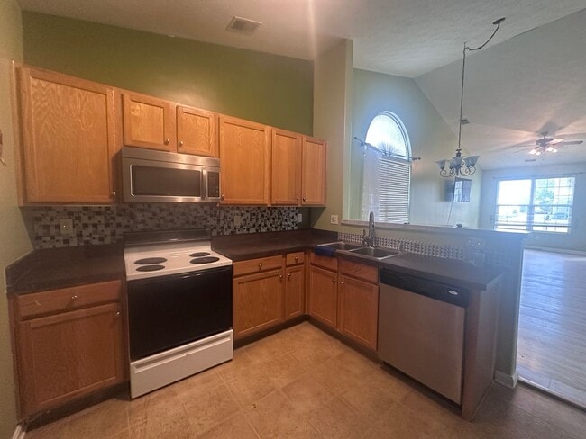 Building Photo - 5706 Bannon Crossings Dr