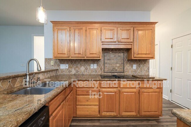 Building Photo - 5283 Downing Creek Dr