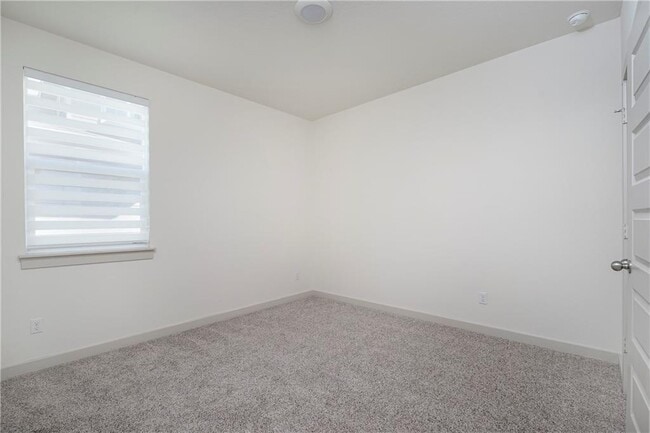 Building Photo - 128 Big Sandy Creek Dr