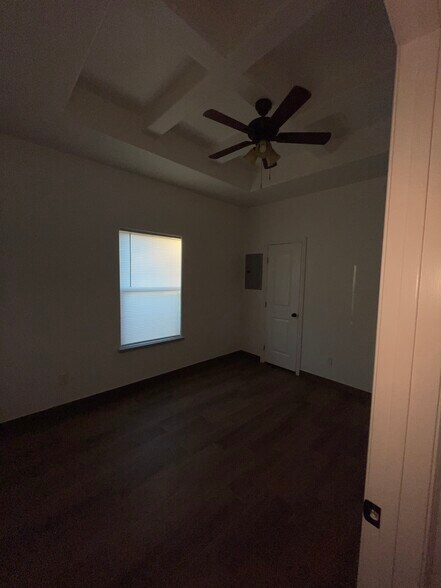 2nd bedroom - 1027 Fairway Dr
