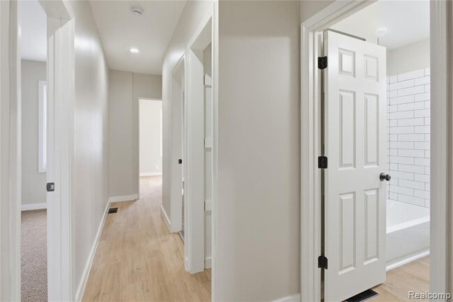 Building Photo - 14615 Winthrop St