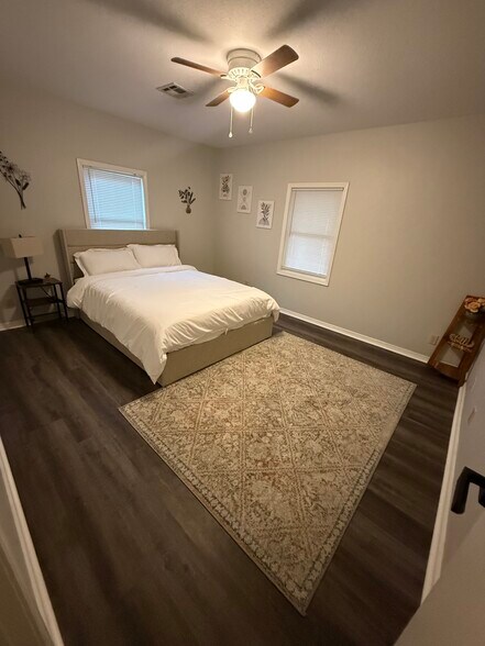 Building Photo - 1408 N Juniper Ave