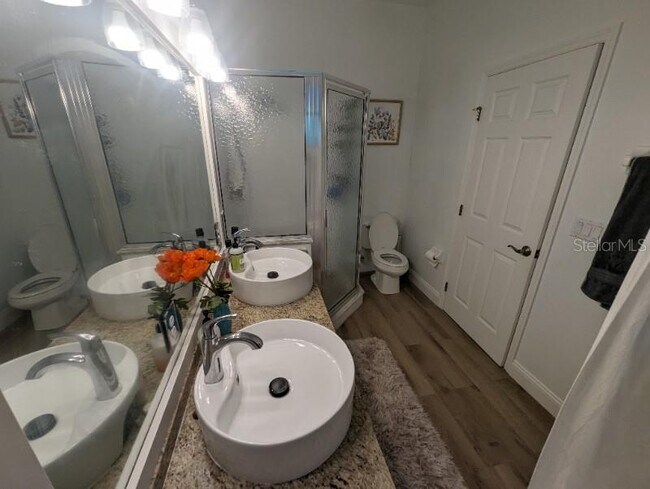 Building Photo - 2142 Park Crescent Dr