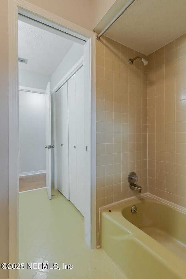 Building Photo - 5430 Woodwind Terrace