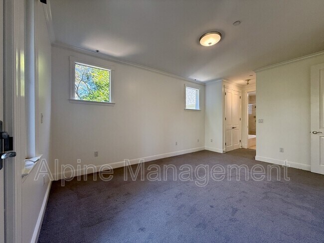 Building Photo - 3316 California St