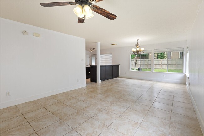 Building Photo - 22014 Soft Pines Ct