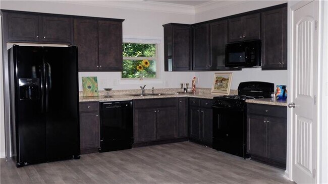 Building Photo - 343 Turtle Creek Dr