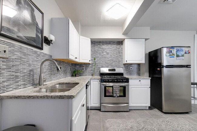 Building Photo - 317 W Marshall St