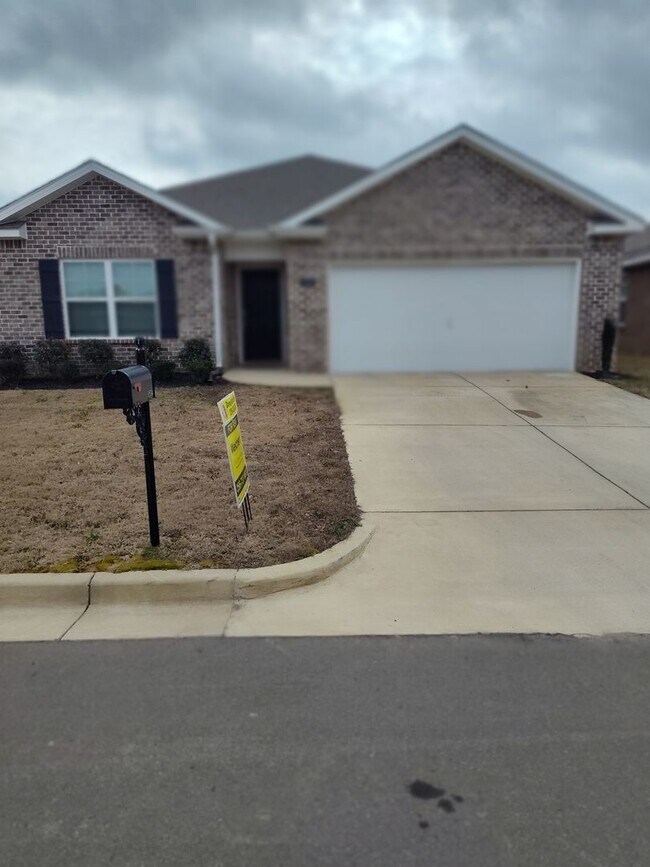 Building Photo - 1514 HERTIAGE CIRCLE SE CULLMAN AL 35055