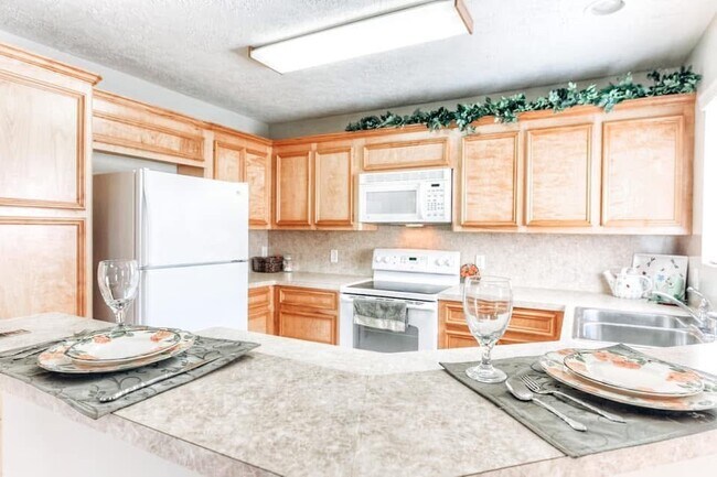 Building Photo - 213 Foster St