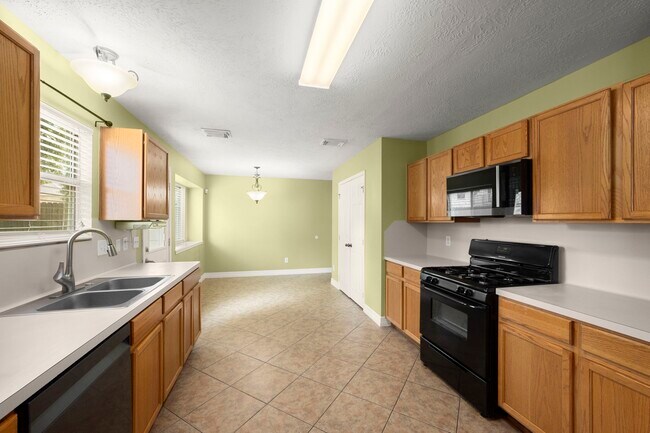 Building Photo - 8723 Creek Willow Dr