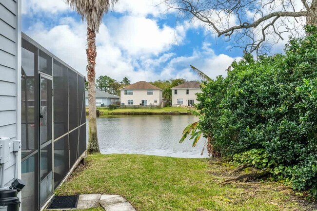 Building Photo - 1651 Hawkins Cove Dr W