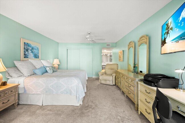 Building Photo - 5851 Camino Del Sol