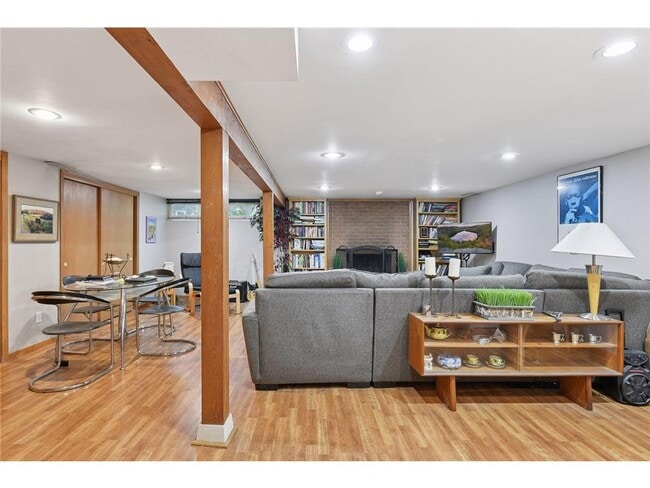 Building Photo - 4113 Beverly Ave
