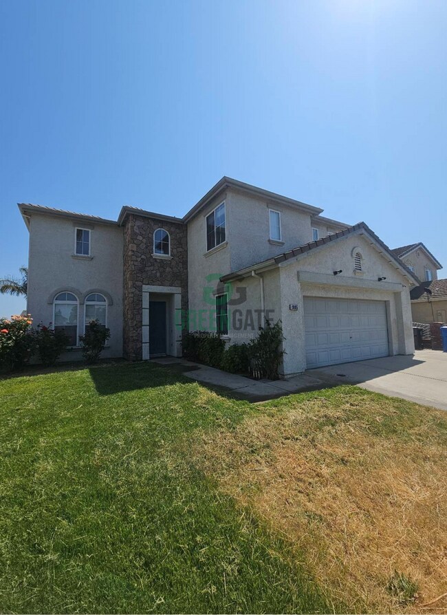 Primary Photo - Price Reduced! 4 Bedroom 3 Bath Home is No...