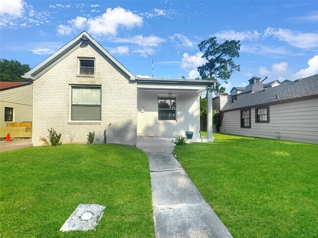 Primary Photo - 5415 Palmer St