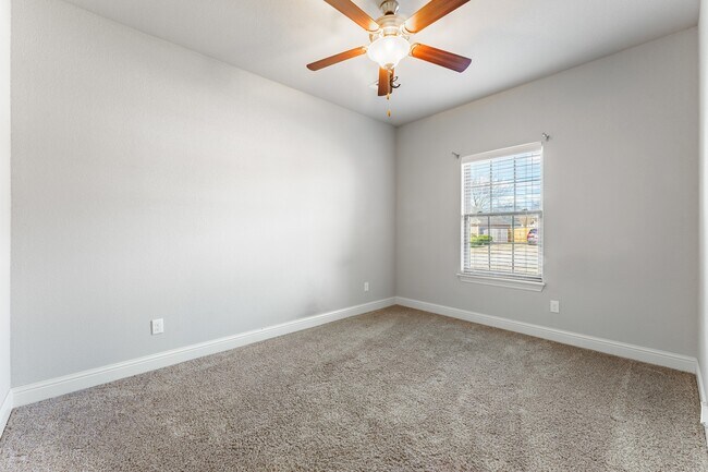 Building Photo - 2237 Aspen
