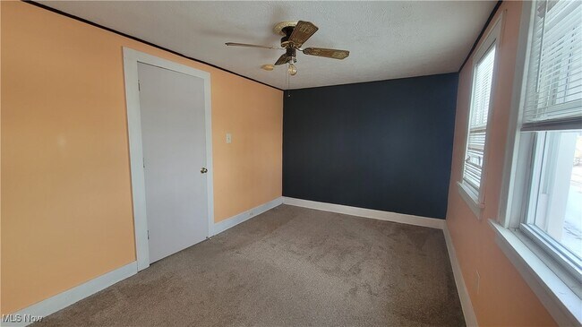 Building Photo - 3334 W 129th St