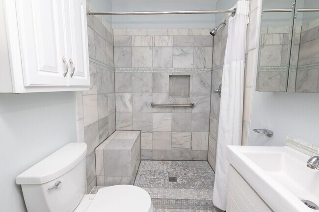 Building Photo - 3 Bed 2.5 Bath Home for rent in Norfolk