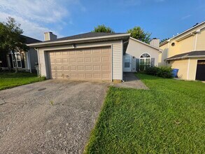 Building Photo - 2592 Woodhill Dr