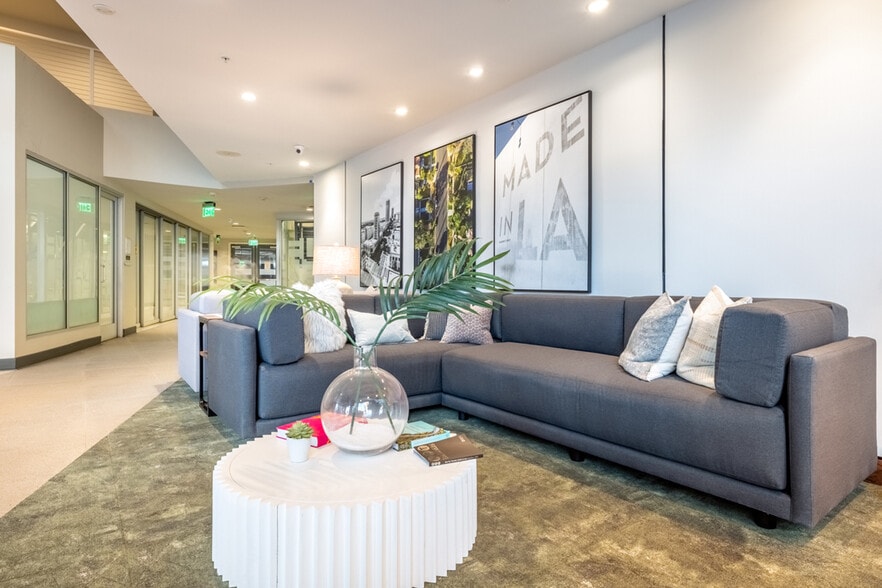 Building Photo - Eleven Eleven Wilshire