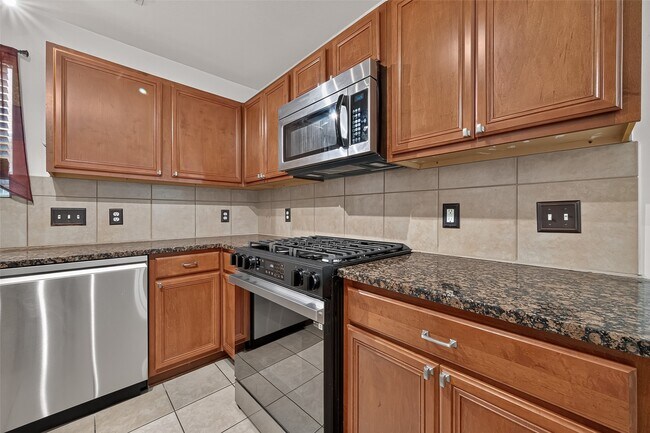 Building Photo - 25346 Barmby Dr